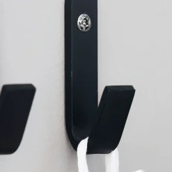 Haken, Bath, Schwarz