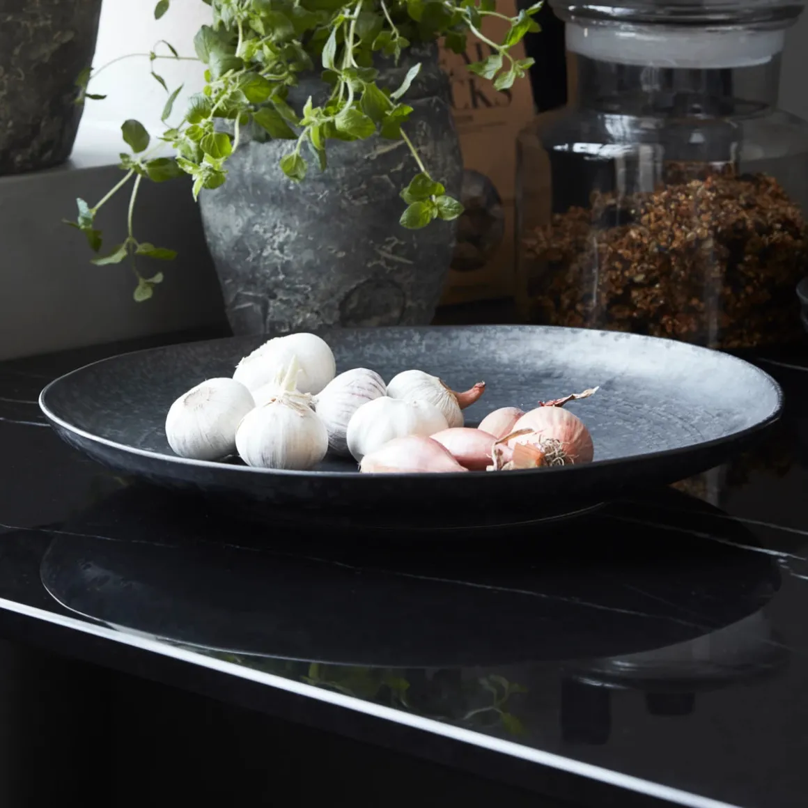 Schale, Pion, Schwarz/Braun