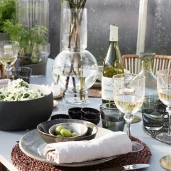 Schüssel, Lake, Grau