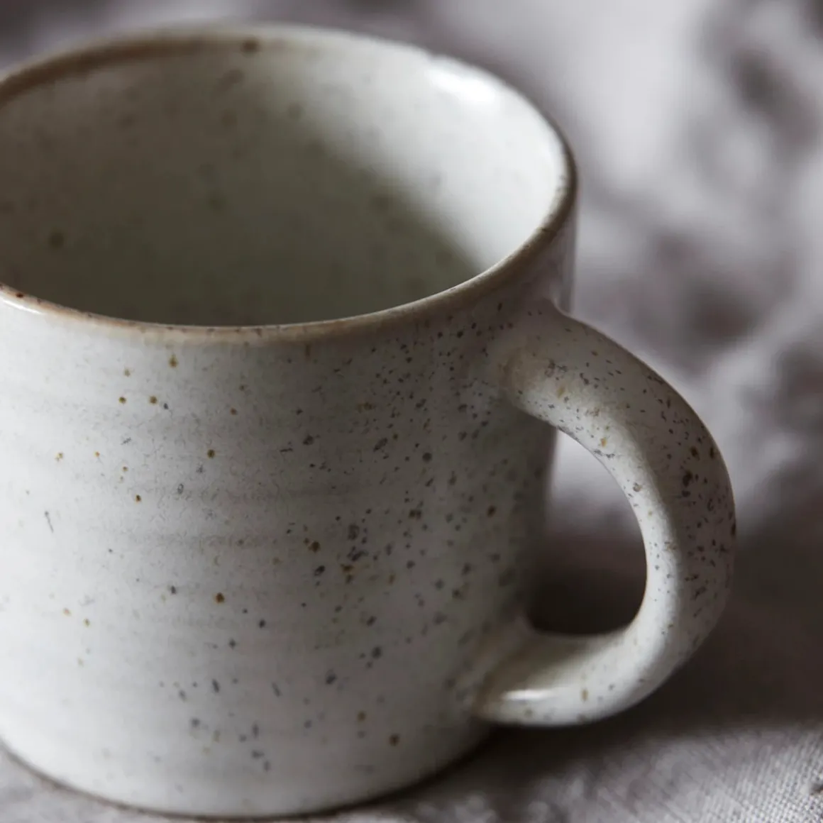 Tasse, Pion, Grau/ weiß