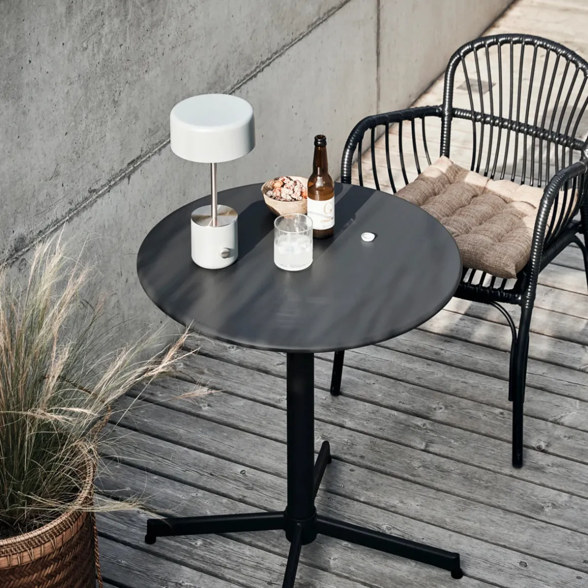 Tisch, Helo, Schwarz