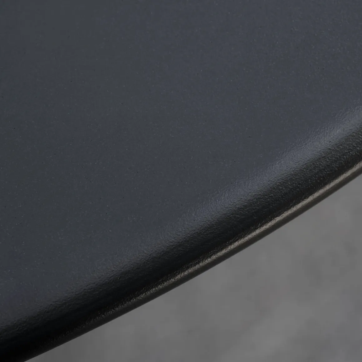 Tisch, Helo, Schwarz